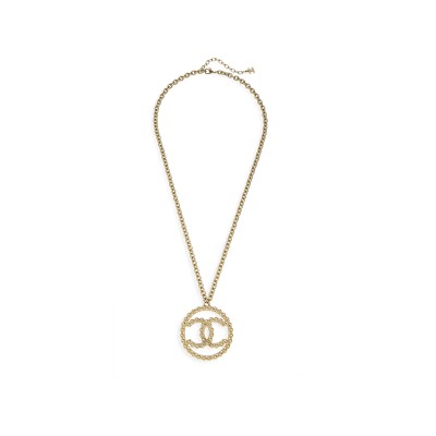 CHANEL GOLD GOLD CC CIRCLE NECKLACE FF8175